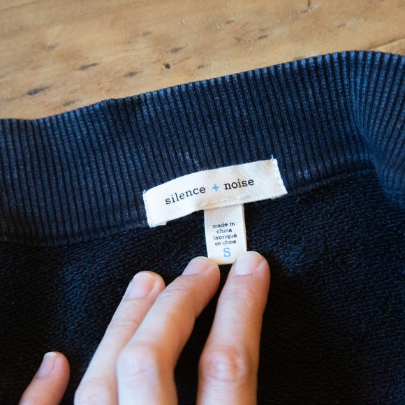 Silence & Noise Sweatshirt Cardigan Black High Low - Picture 2 of 5